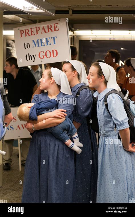 shadman aunti and amish|15 Breathtaking Photos Of Amish Women